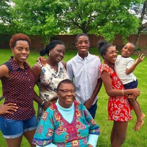 Meet your Posher, Elizabeth